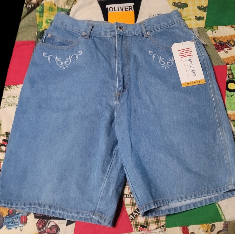 NWT Bugle Boy denim shorts size 16